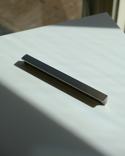Elan Handle