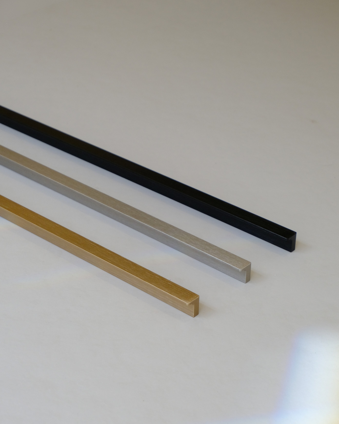 Elan Handle