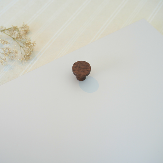 Walnut Knob